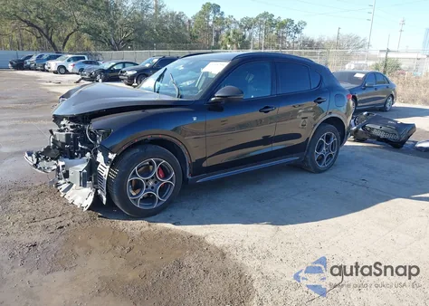 2023 Alfa Romeo Stelvio Ti Awd z USA, uszkodzony, nr VIN ZASPAKBN5P7D50426